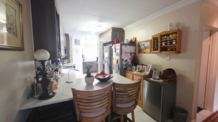 3 Bedroom Property for Sale in Eldoraigne Gauteng