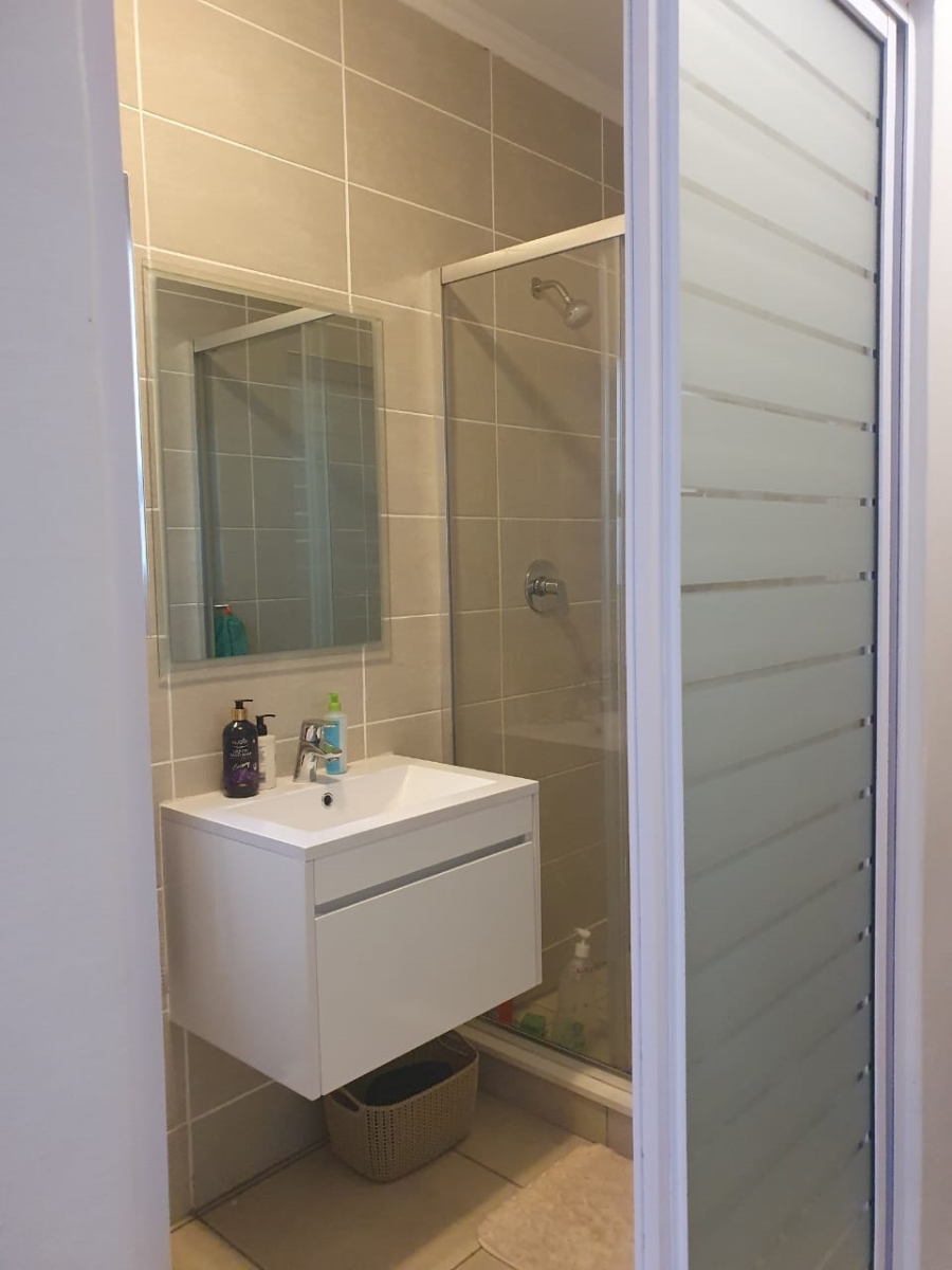 To Let 1 Bedroom Property for Rent in Modderfontein Gauteng