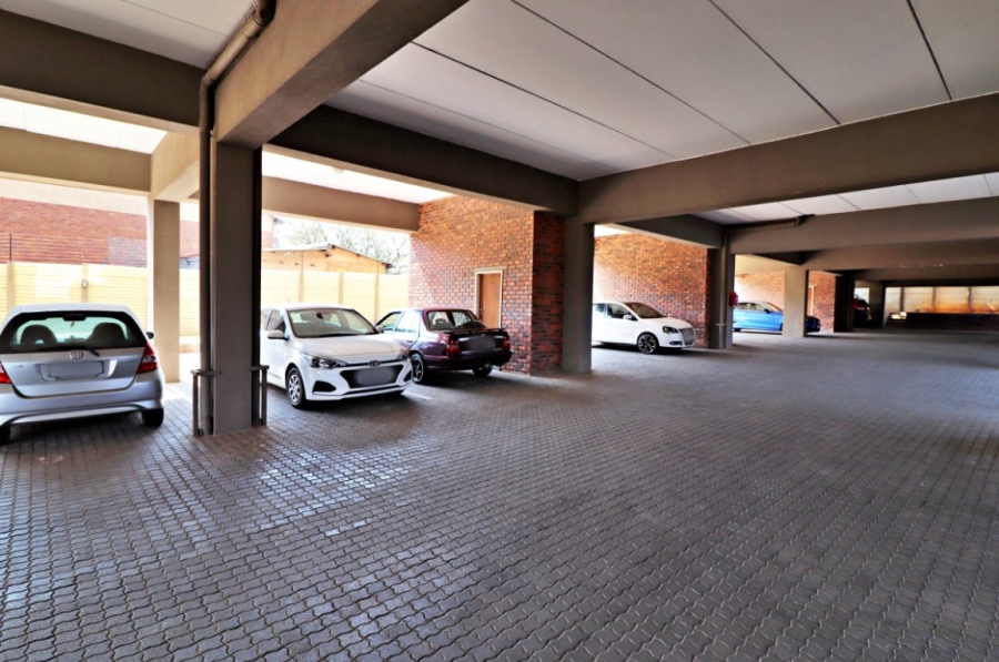 2 Bedroom Property for Sale in Wychwood Gauteng