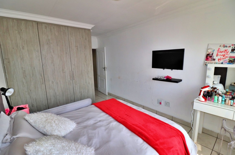 2 Bedroom Property for Sale in Wychwood Gauteng