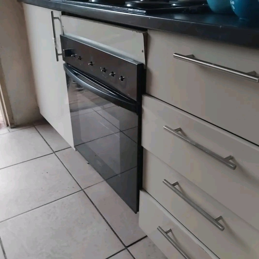 2 Bedroom Property for Sale in Soshanguve WW Gauteng