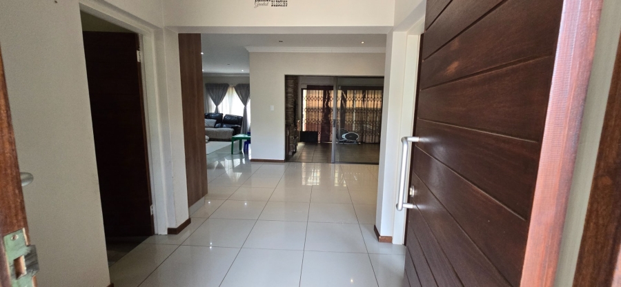 4 Bedroom Property for Sale in Rose Acres Estate Gauteng