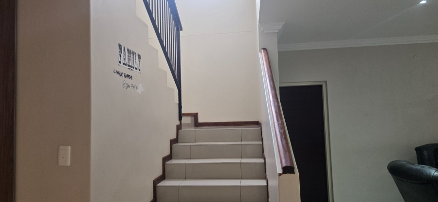 4 Bedroom Property for Sale in Rose Acres Estate Gauteng