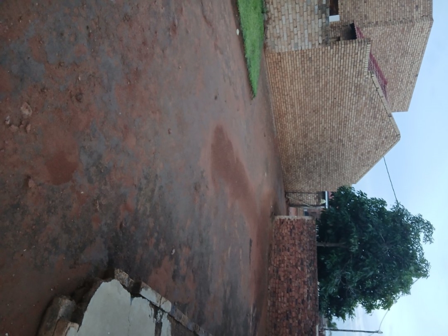 2 Bedroom Property for Sale in Soshanguve WW Gauteng