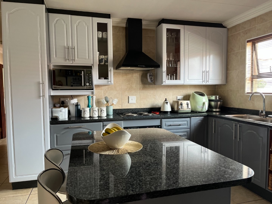 3 Bedroom Property for Sale in Vanderbijlpark SW 5 Gauteng