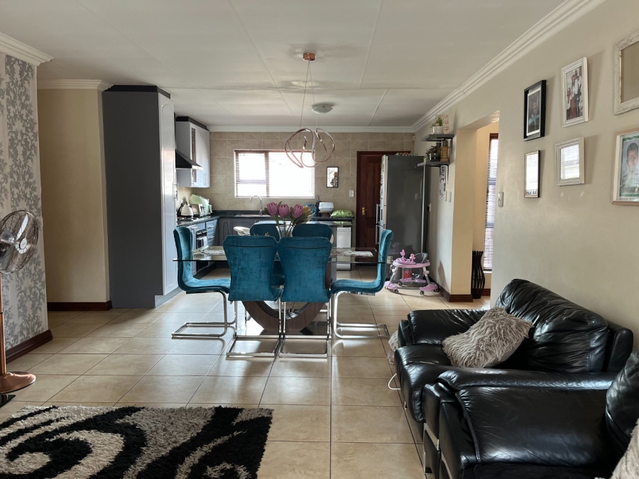 3 Bedroom Property for Sale in Vanderbijlpark SW 5 Gauteng