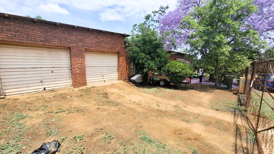 Commercial Property for Sale in Glen Austin Gauteng
