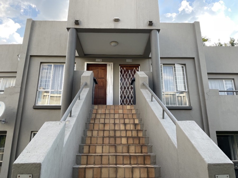 To Let 1 Bedroom Property for Rent in Vorna Valley Gauteng