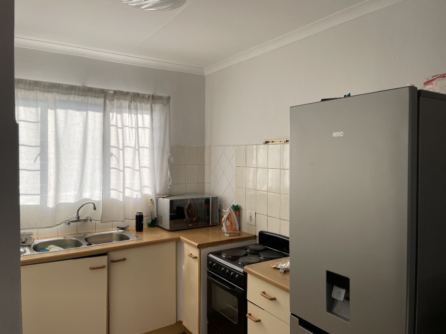 To Let 1 Bedroom Property for Rent in Vorna Valley Gauteng