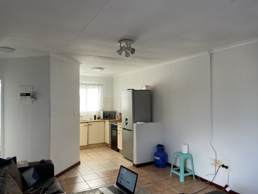 To Let 1 Bedroom Property for Rent in Vorna Valley Gauteng