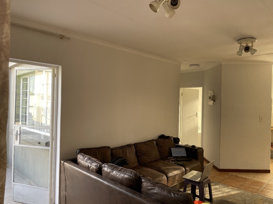 To Let 1 Bedroom Property for Rent in Vorna Valley Gauteng