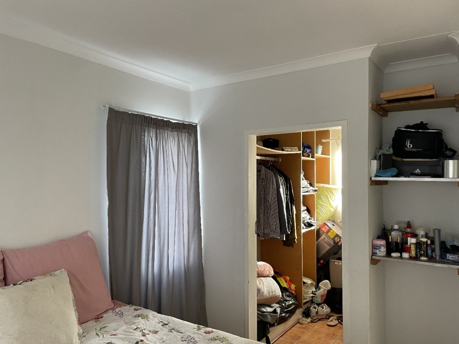 To Let 1 Bedroom Property for Rent in Vorna Valley Gauteng