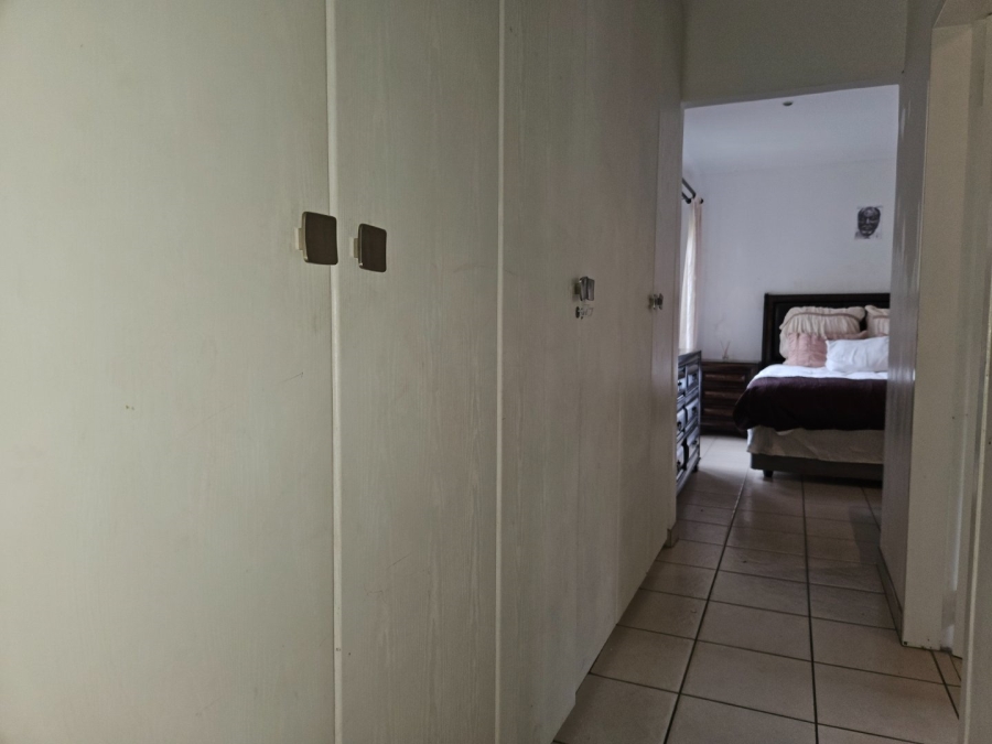3 Bedroom Property for Sale in Broadacres Gauteng