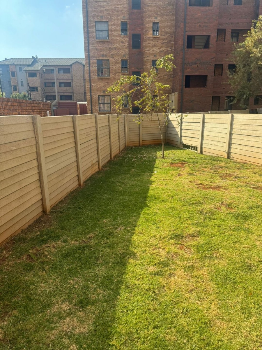 2 Bedroom Property for Sale in Montana Tuine Gauteng