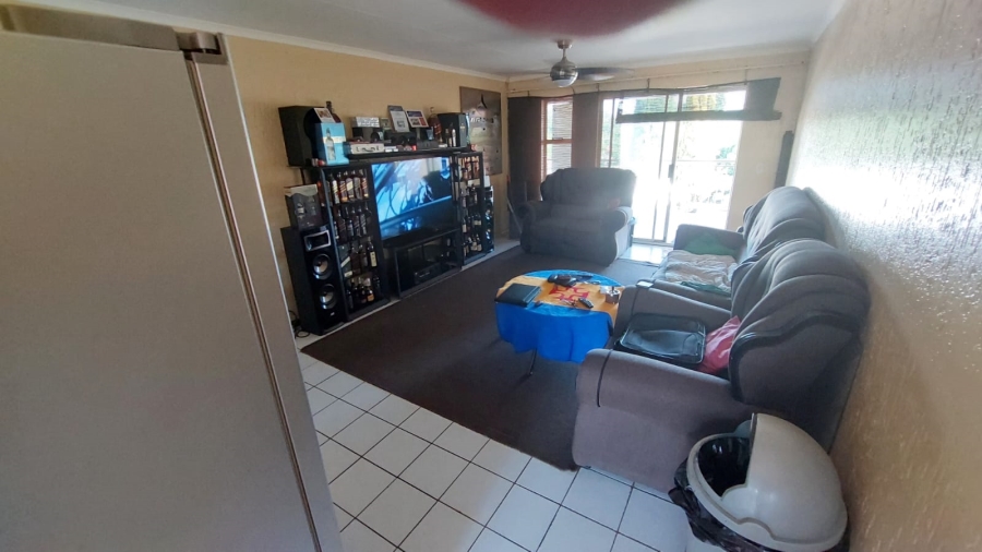 2 Bedroom Property for Sale in Vanderbijlpark SW 5 Gauteng