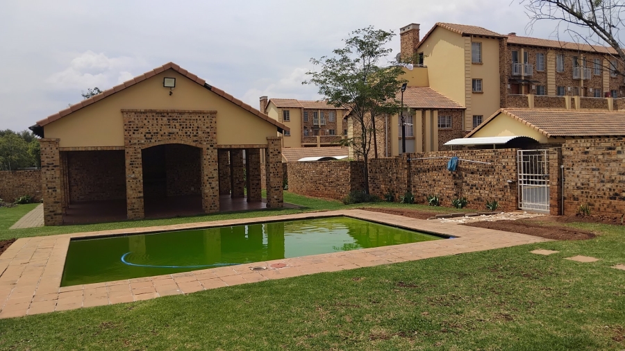 2 Bedroom Property for Sale in Halfway Gardens Gauteng
