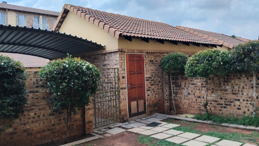2 Bedroom Property for Sale in Halfway Gardens Gauteng