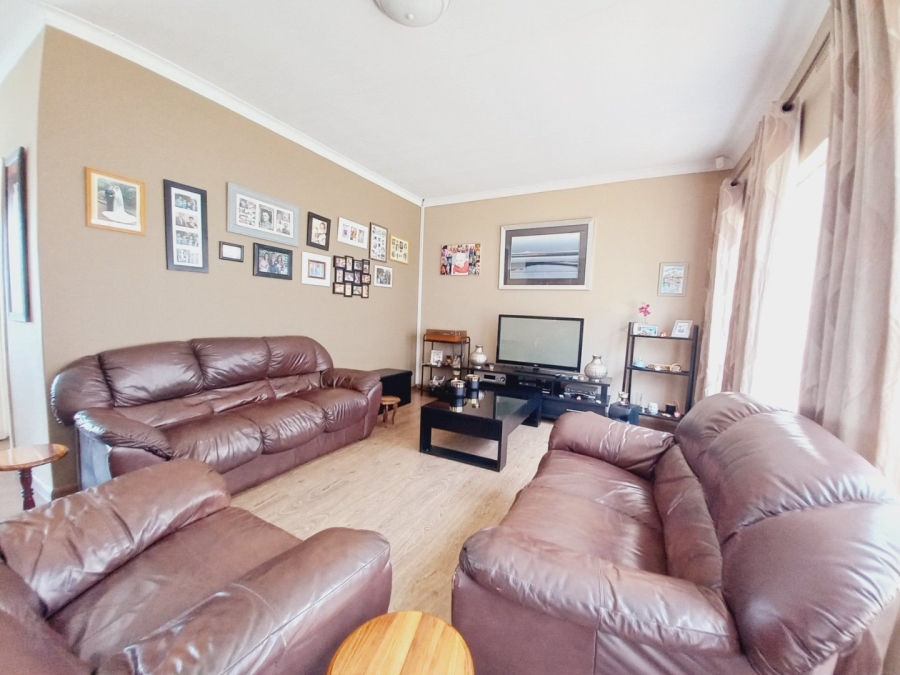 3 Bedroom Property for Sale in Symhurst Gauteng