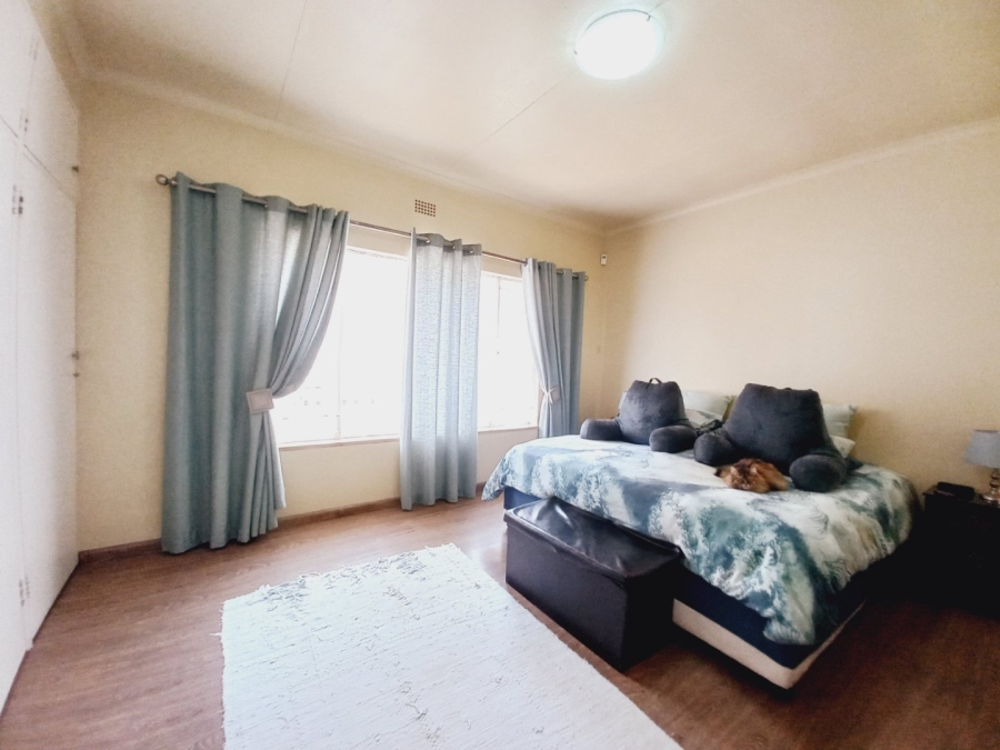 3 Bedroom Property for Sale in Symhurst Gauteng