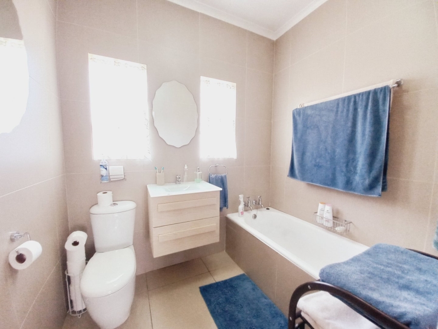 3 Bedroom Property for Sale in Symhurst Gauteng