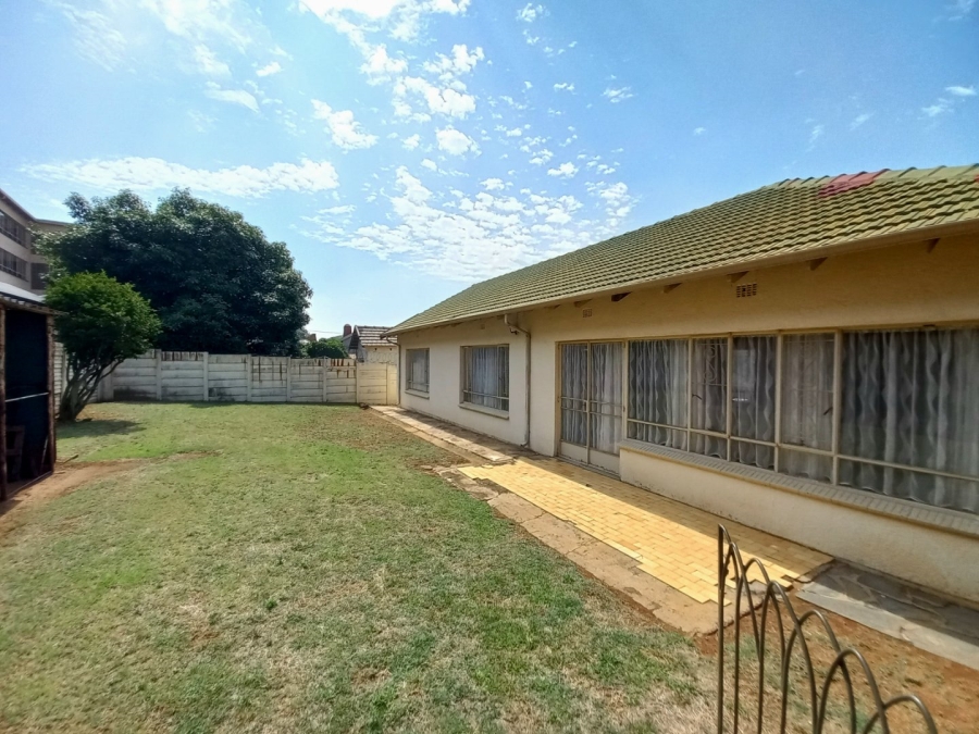 3 Bedroom Property for Sale in Symhurst Gauteng