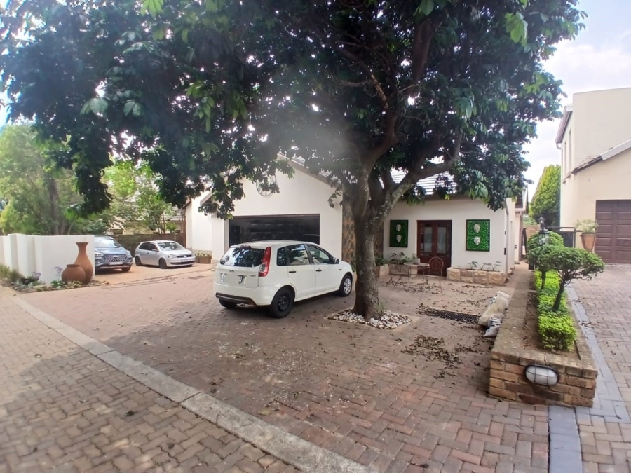 5 Bedroom Property for Sale in Montana Park Gauteng