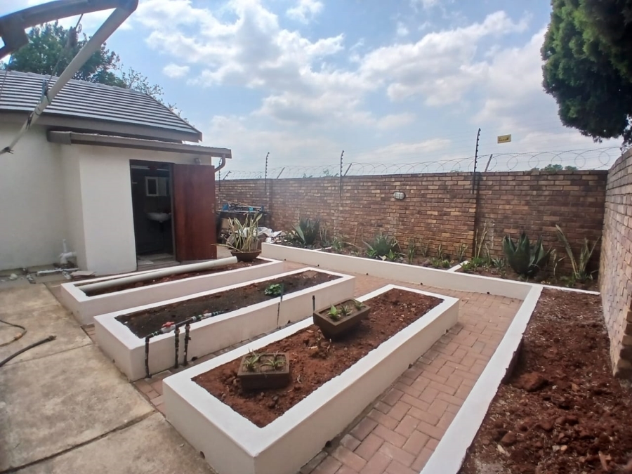 5 Bedroom Property for Sale in Montana Park Gauteng