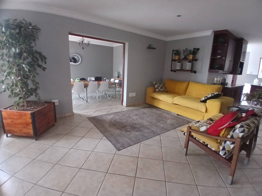 5 Bedroom Property for Sale in Montana Park Gauteng