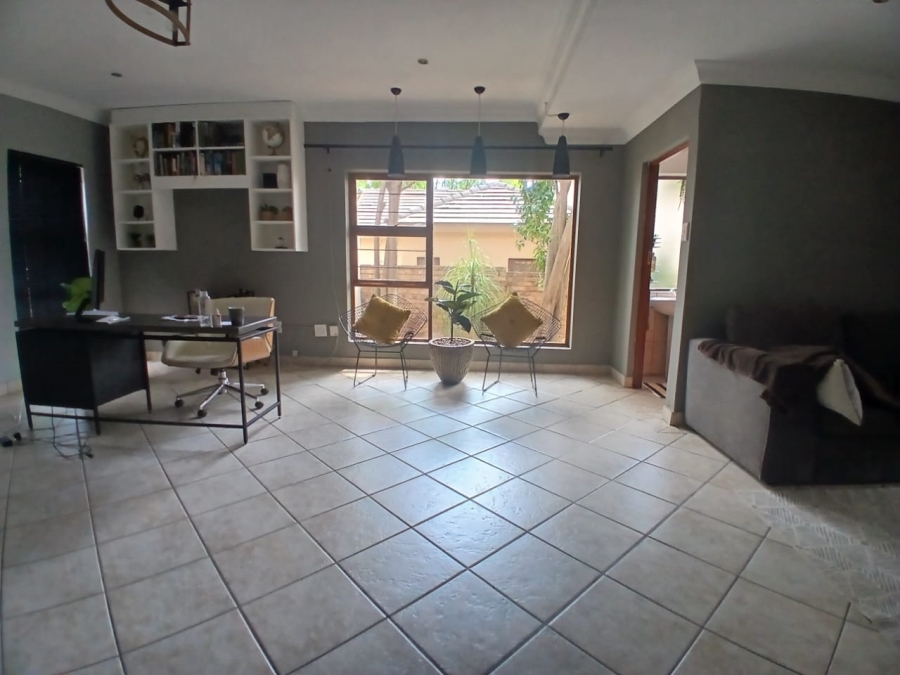 5 Bedroom Property for Sale in Montana Park Gauteng