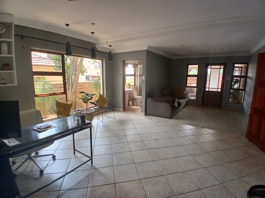5 Bedroom Property for Sale in Montana Park Gauteng