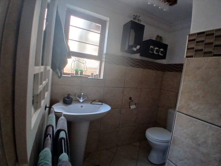 5 Bedroom Property for Sale in Montana Park Gauteng