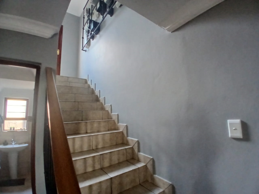 5 Bedroom Property for Sale in Montana Park Gauteng