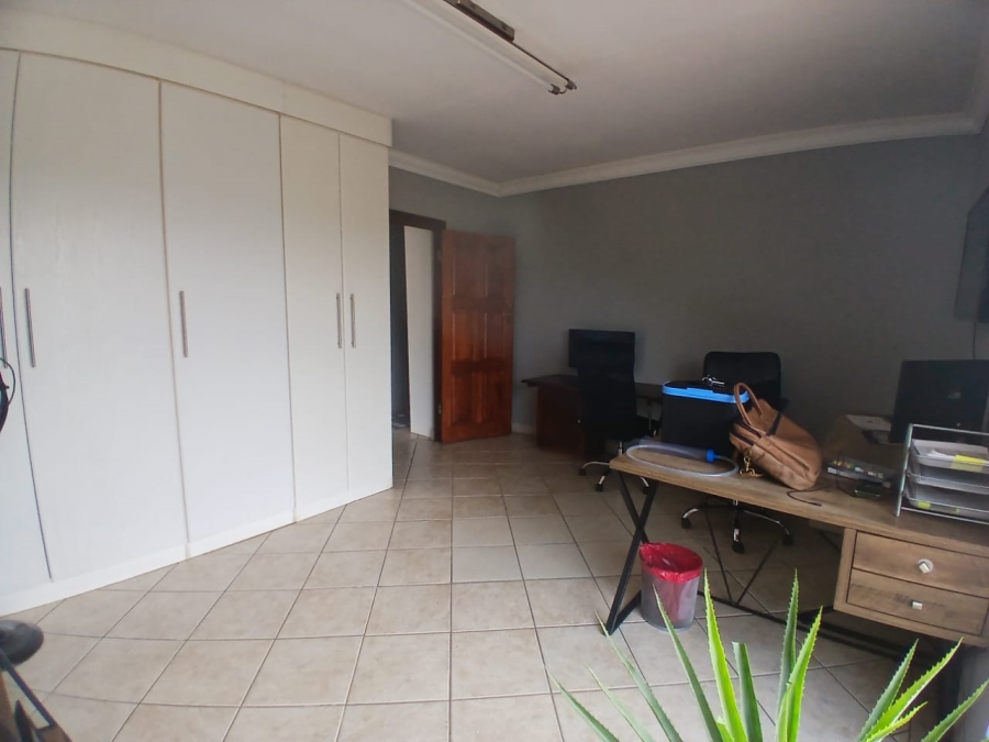 5 Bedroom Property for Sale in Montana Park Gauteng