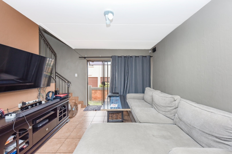 3 Bedroom Property for Sale in Wilgeheuwel Gauteng