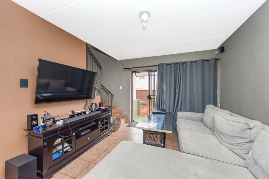 3 Bedroom Property for Sale in Wilgeheuwel Gauteng