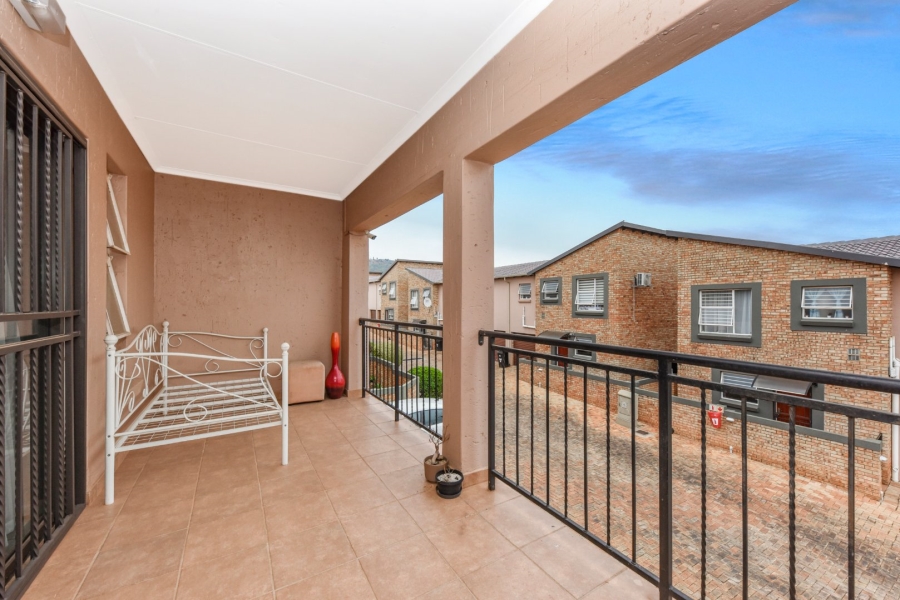 3 Bedroom Property for Sale in Wilgeheuwel Gauteng