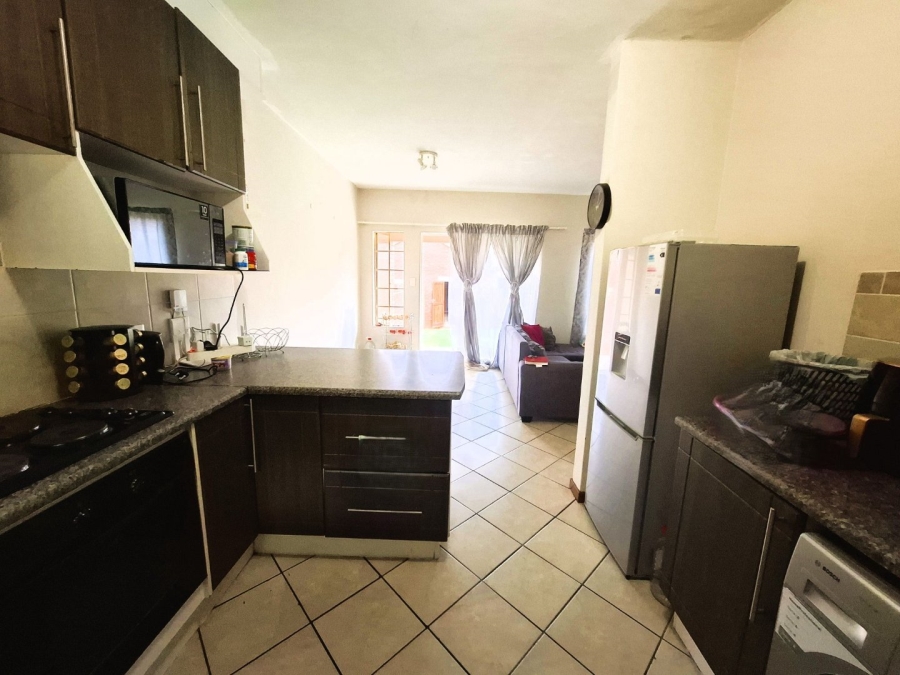 To Let 2 Bedroom Property for Rent in Mooikloof Ridge Gauteng
