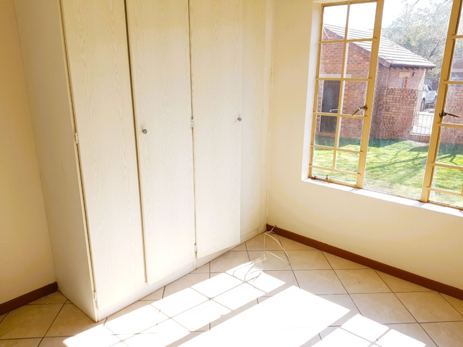 To Let 2 Bedroom Property for Rent in Mooikloof Ridge Gauteng