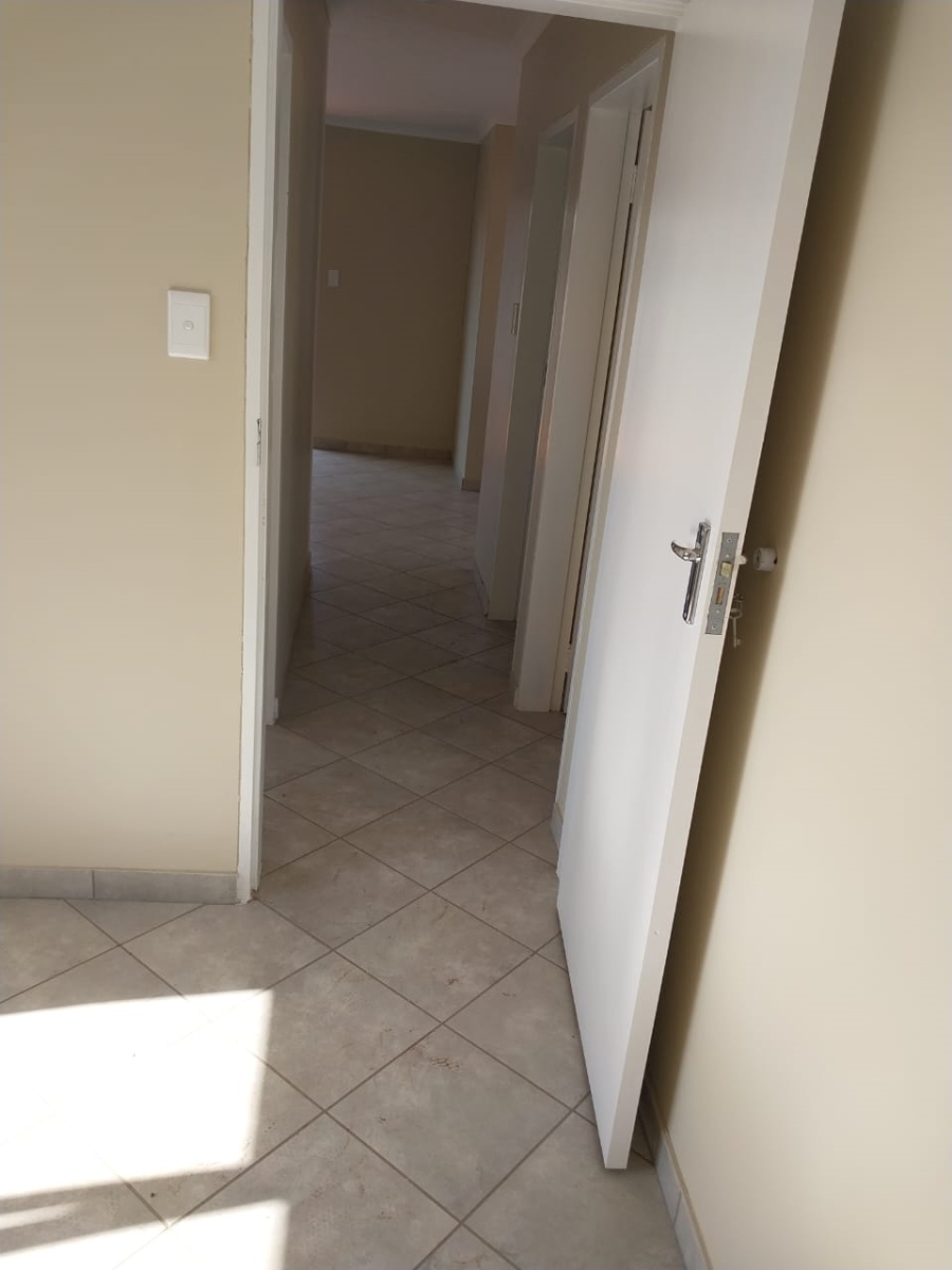 2 Bedroom Property for Sale in Windmill Park Gauteng
