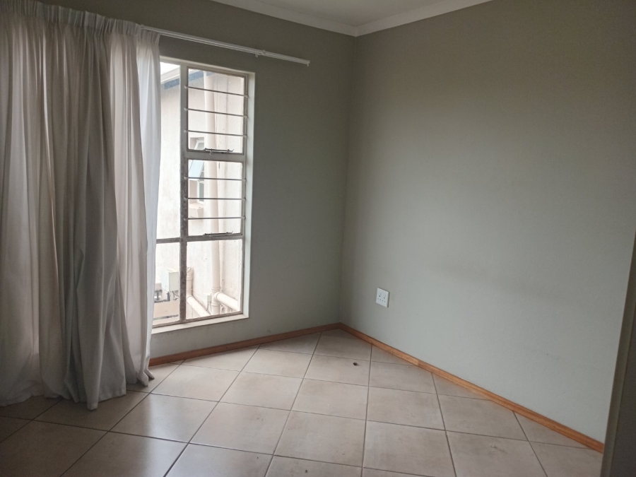 To Let 2 Bedroom Property for Rent in Albertsdal Gauteng