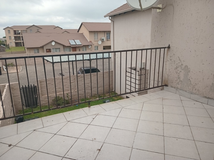 To Let 2 Bedroom Property for Rent in Albertsdal Gauteng