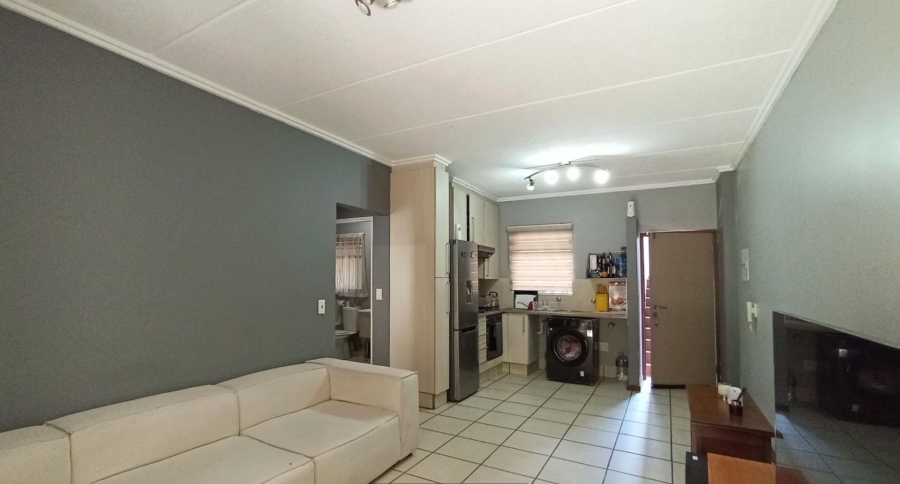 1 Bedroom Property for Sale in Beverley Gauteng