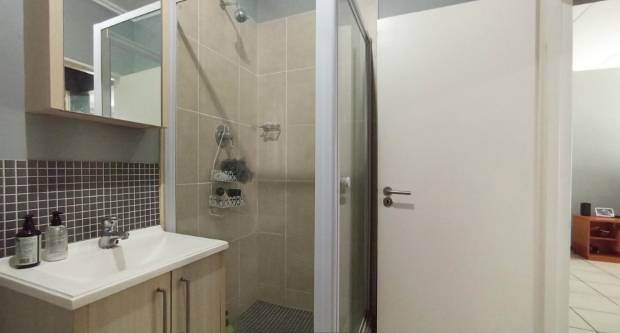 1 Bedroom Property for Sale in Beverley Gauteng