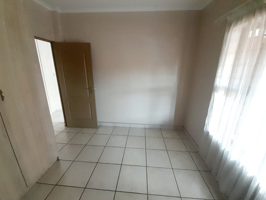 2 Bedroom Property for Sale in Eldoraigne Gauteng