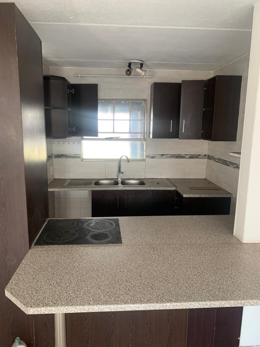3 Bedroom Property for Sale in Mondeor Gauteng