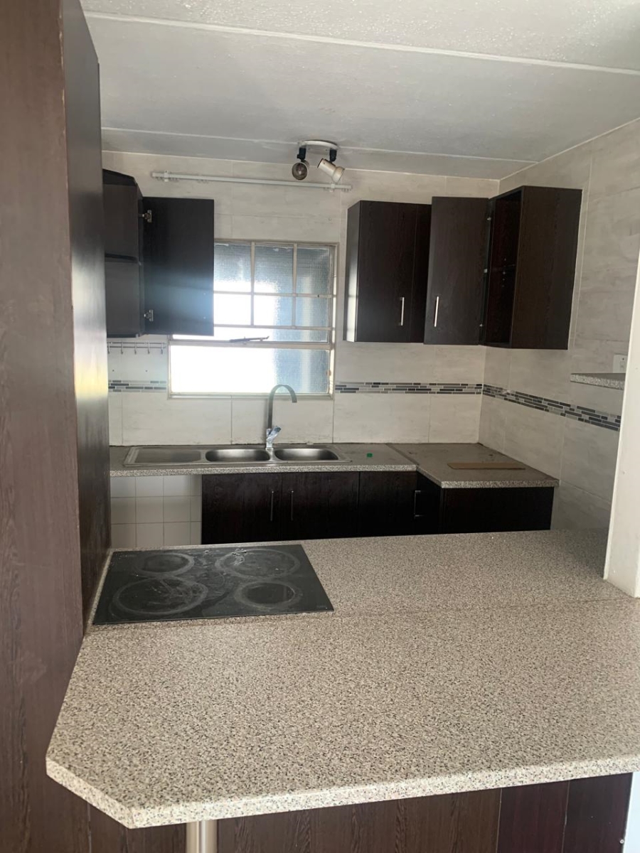 3 Bedroom Property for Sale in Mondeor Gauteng