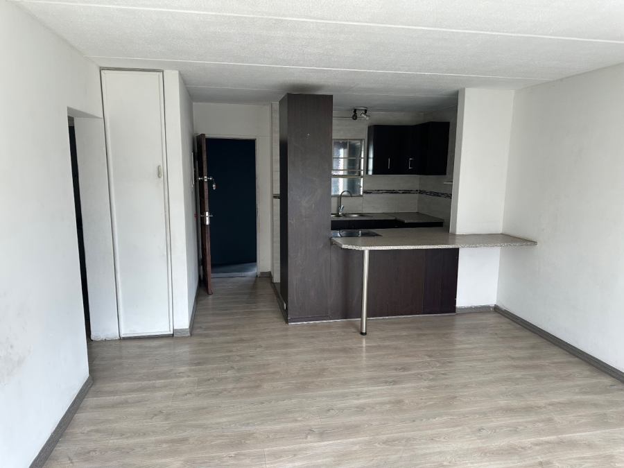 3 Bedroom Property for Sale in Mondeor Gauteng