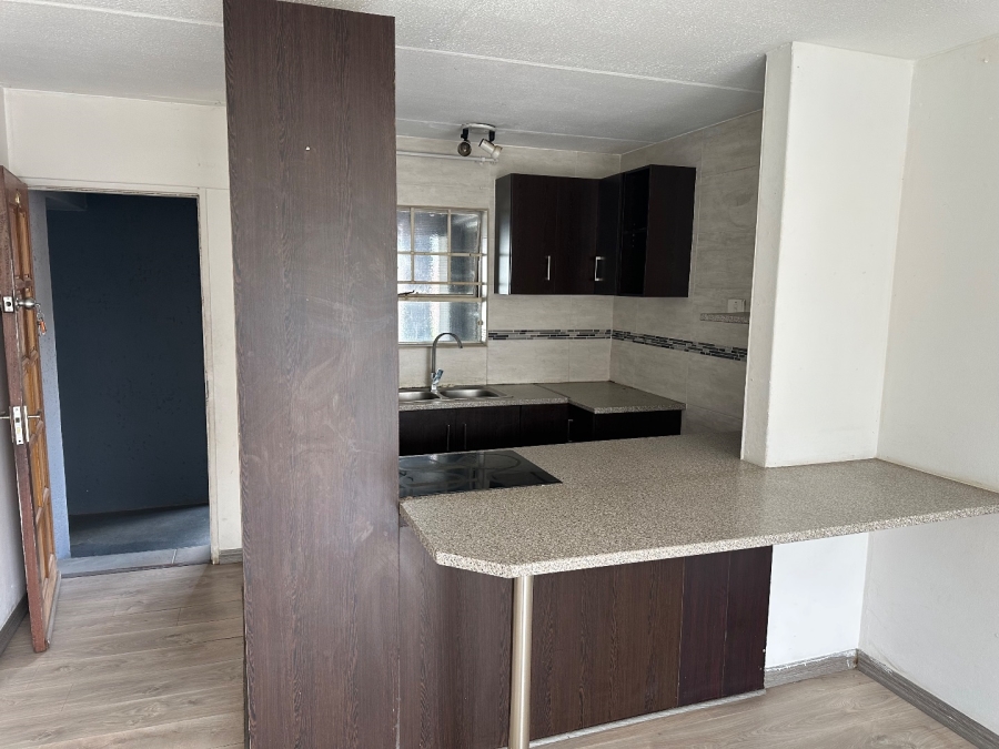 3 Bedroom Property for Sale in Mondeor Gauteng