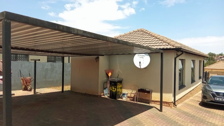 3 Bedroom Property for Sale in Mindalore Gauteng