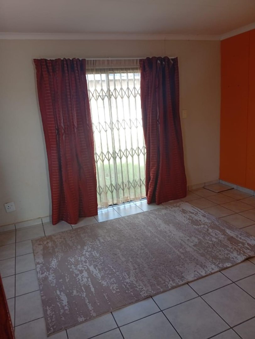 To Let 2 Bedroom Property for Rent in The Orchards Gauteng